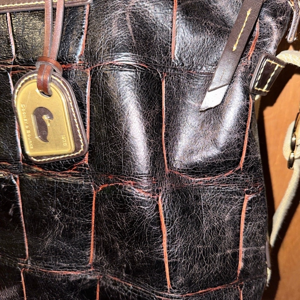 Dooney & Bourke Croco Embossed Large Handbag - Picture 11 of 13